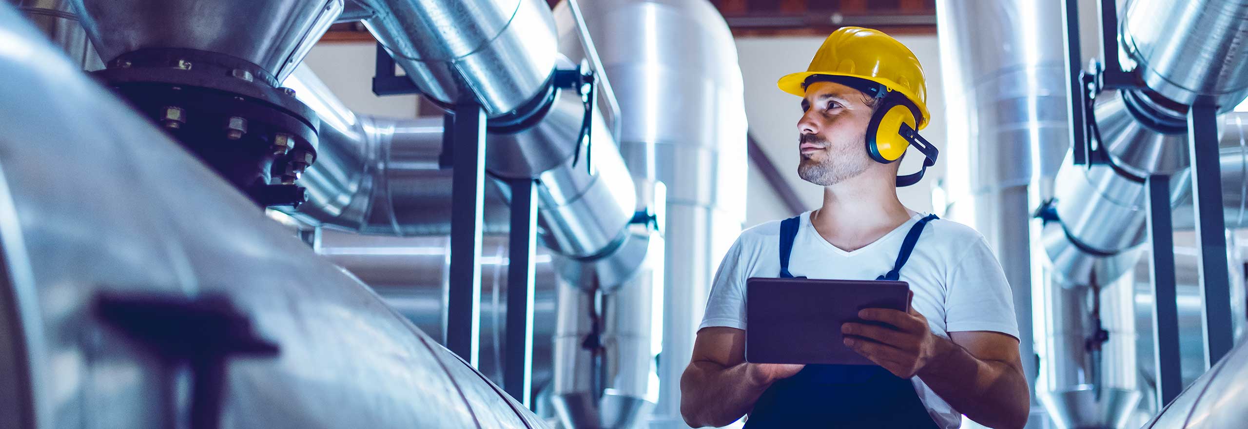 Image of plant worker with tablet